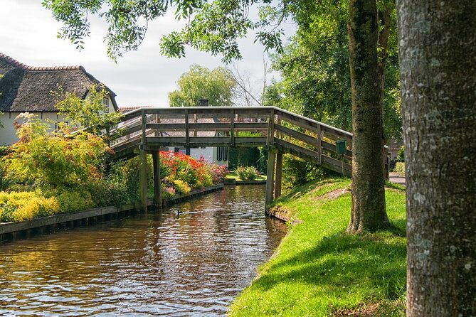 tour-to-giethoorn-and-keukenhof-tulip-fields-from-amsterdam-2