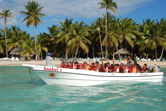 tour-to-isla-saona-from-punta-cana-with-transportation-and-lunch