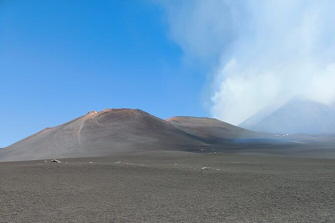 tour-to-the-summit-craters-of-etna-2920-meters-with-cable-car-and-jeep