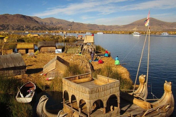 tour-to-uros-island-and-taquile-by-speed-boat