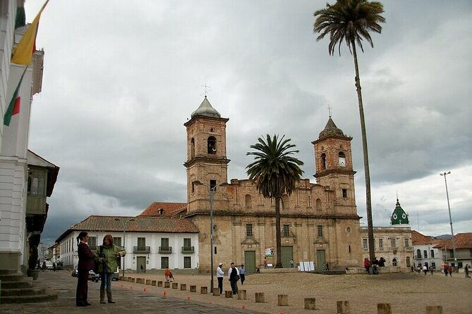 transportation-to-zipaquiras-salt-cathedral-and-guatavita-lagoon