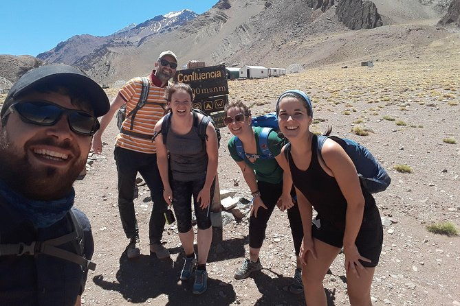 trekking-to-confluencia-aconcagua-first-base-camp