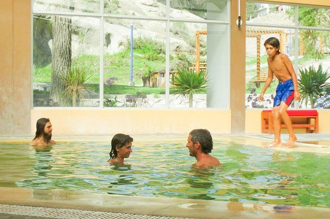trekking-waterfalls-and-thermal-baths