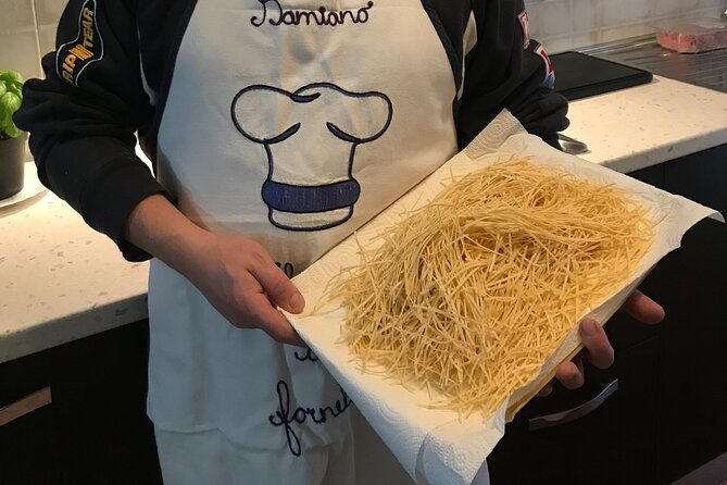 tricolor-pasta-cooking-class-with-a-chef-in-como-countryside