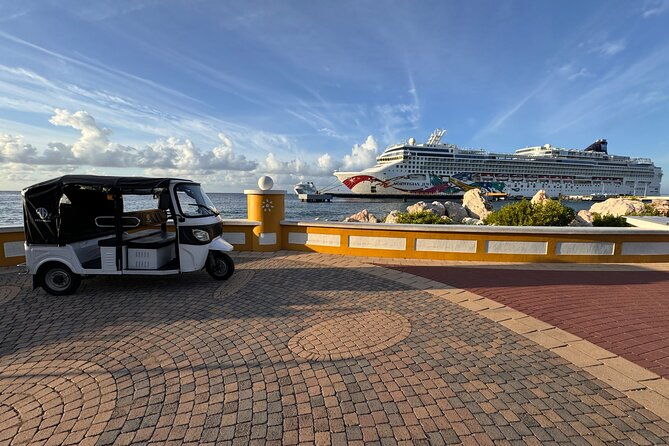 tuktuks-adventure-fun-tour-in-curacao