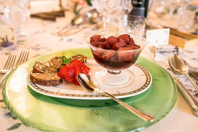 typical-dining-cooking-demo-at-locals-home-in-florence