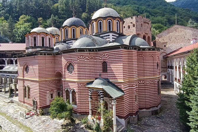 unique-experience-to-sleep-in-rila-monastery