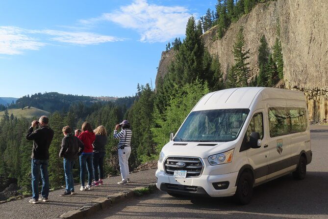 upper-loop-tour-and-lamar-valley-from-west-yellowstone-with-lunch
