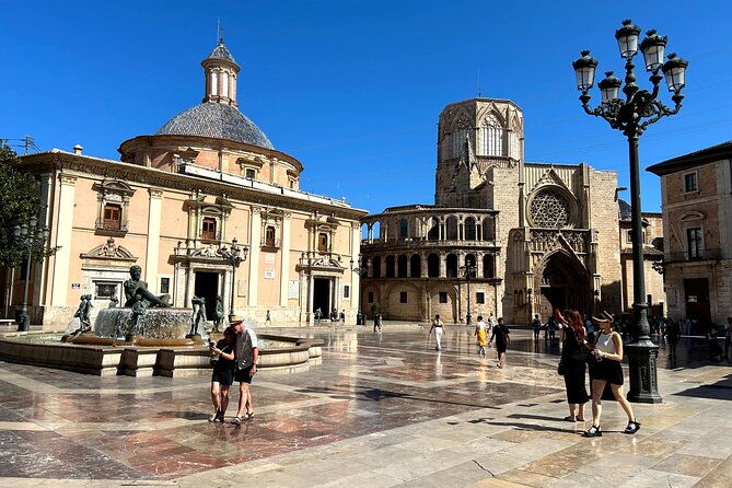 valencia-city-highlights-in-guided-bike-or-e-bike-tour-2