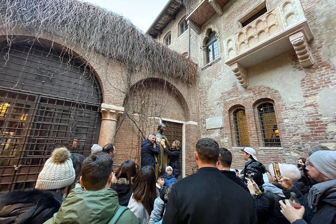 verona-local-food-tasting-and-walking-tour-with-cable-car