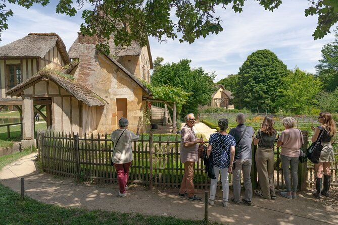 versailles-marie-antoinette-afternoon-guided-tour-with-petit-trianon-hamlet