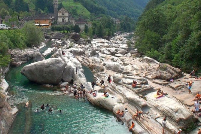 verzasca-valley-river-and-waterfall-ascona-private-guided-tour-2