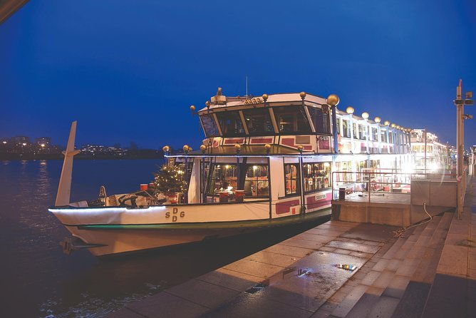 vienna-evening-sightseeing-cruise-with-music-and-dinner