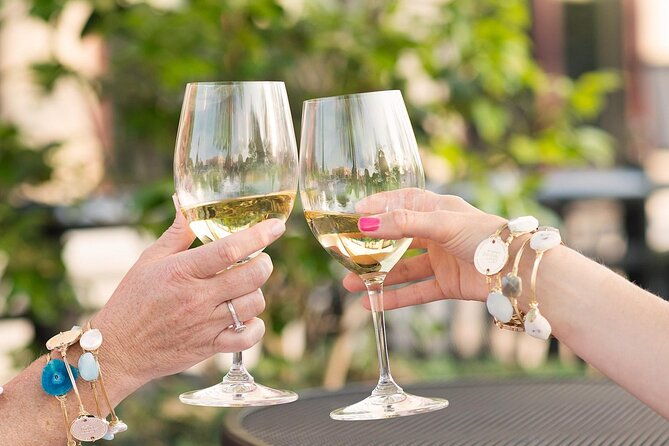 vineyard-voyages-floating-wine-tasting