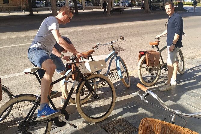vintage-style-bike-rental-in-malaga-2
