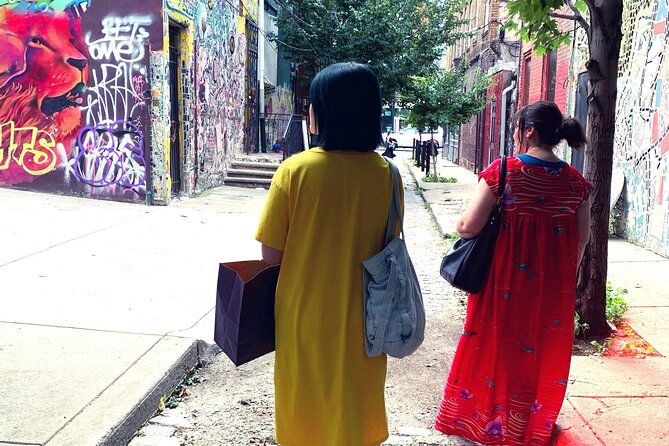 vintage-thrift-quest-walking-tour-in-philadelphia