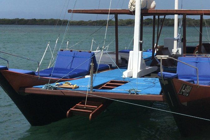 vip-morning-delight-champagne-sailing-and-snorkeling-with-lunch