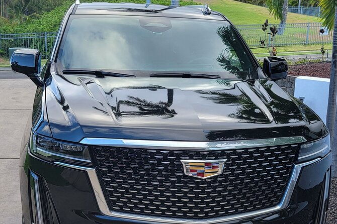 vip-private-maui-ogg-arrival-transfer-in-black-cadillac-escalade