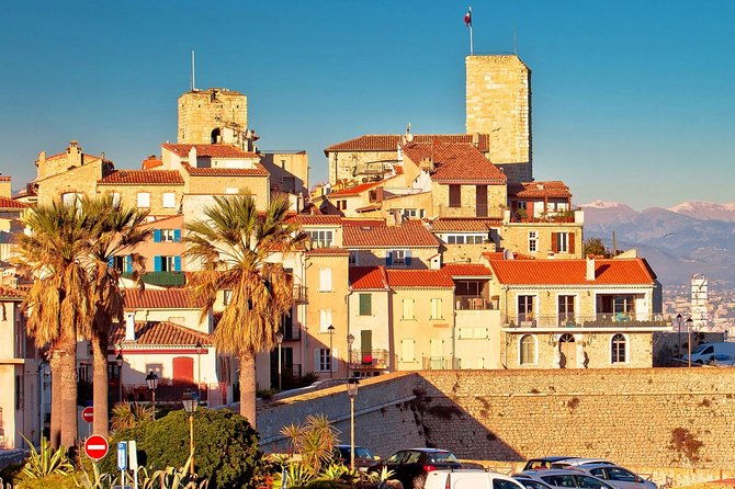 visit-of-antibes-juan-les-pins-by-convertible-bus
