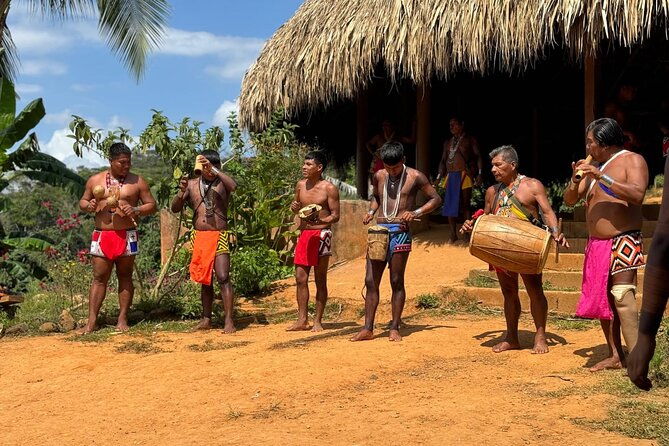 visit-the-indians-and-discover-the-rainforest