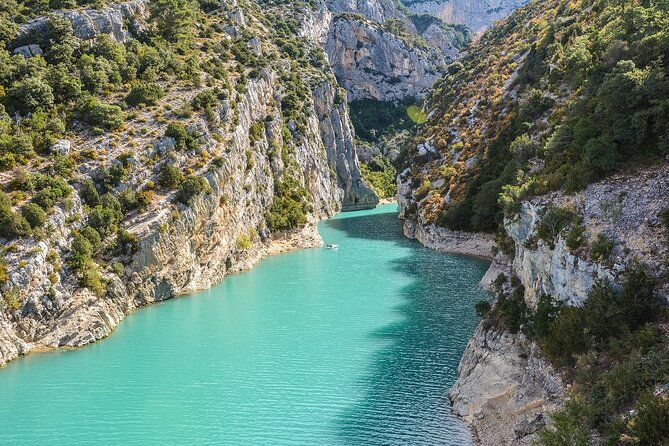 visit-the-lavender-fields-the-verdon-gorge-and-moustiers-2