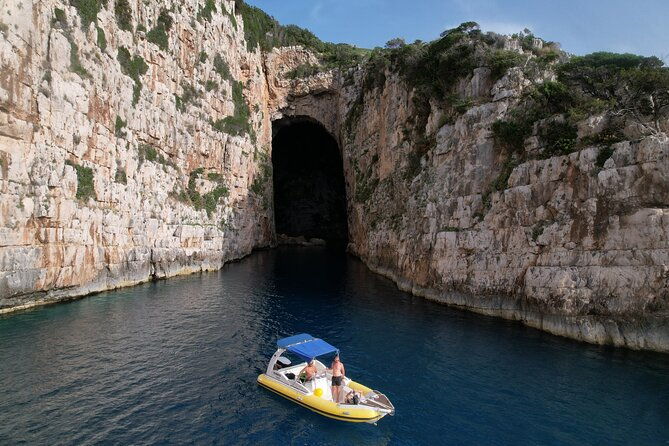 vlore-private-speedboat-tour-to-haxhi-ali-cave-karaburun-beach