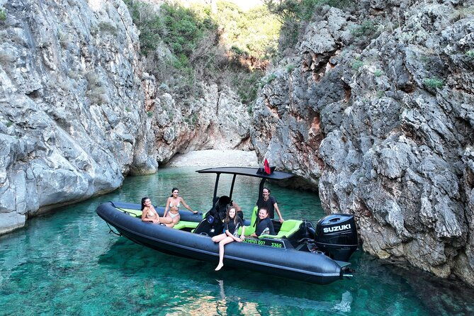 vlore-speedboat-tour-to-dafina-bay-haxhi-ali-cave-4