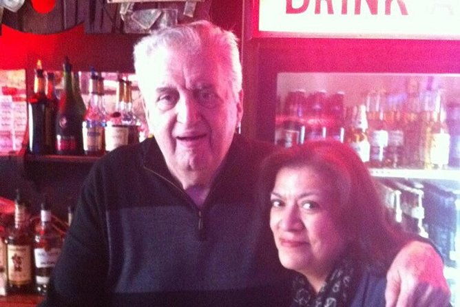 walking-tour-to-chicago-dive-bars