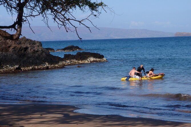waterfall-hike-and-kayak-snorkel-paddle-from-makena-2