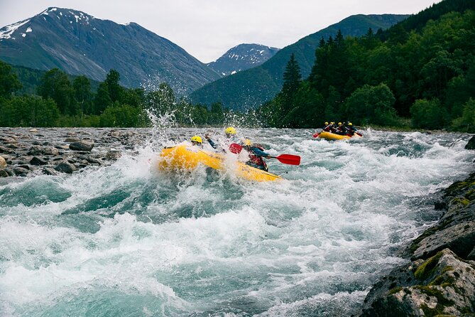 white-water-rafting-in-valldola