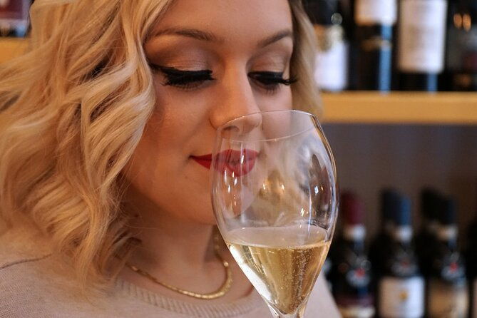 wine-tasting-near-royal-palace-of-turin
