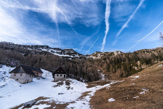 winter-hike-in-julian-alps