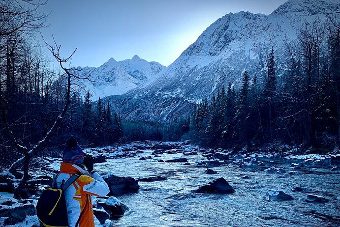 winter-valley-and-forest-hike