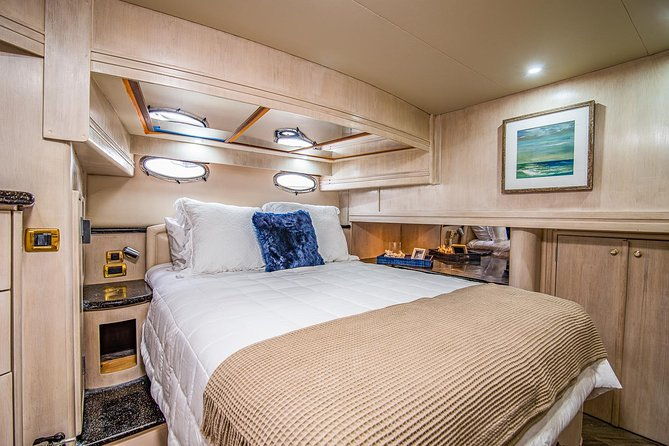 yacht-rental-charter-in-marina-del-rey-60-carver