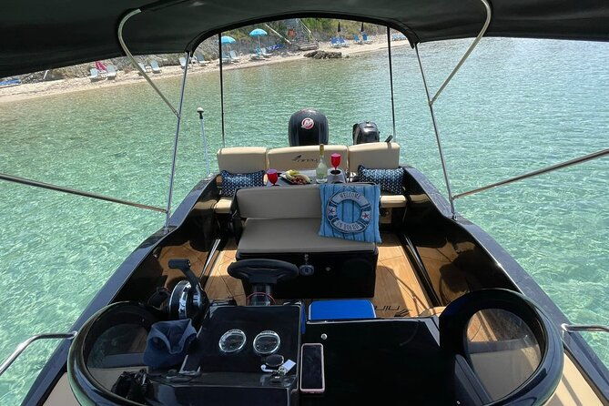 zakynthos-private-tour-in-black-elegance-luxury-speedboat