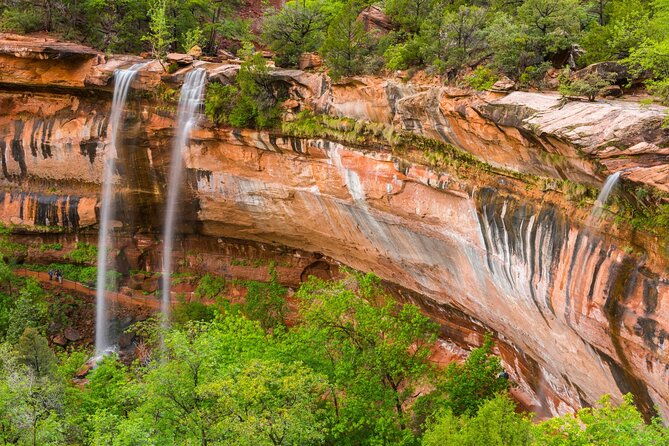 zion-national-park-self-guided-driving-shuttling-tour
