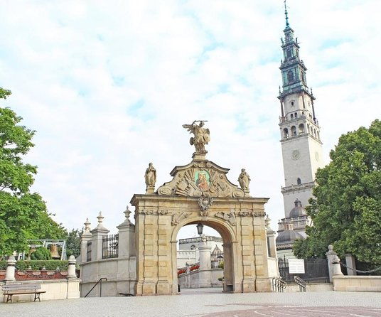 6-day-private-tour-in-poland-with-hotels-2