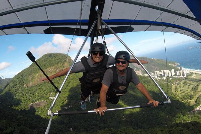 1-hour-hang-gliding-paragliding-full-package-experience-in-rio