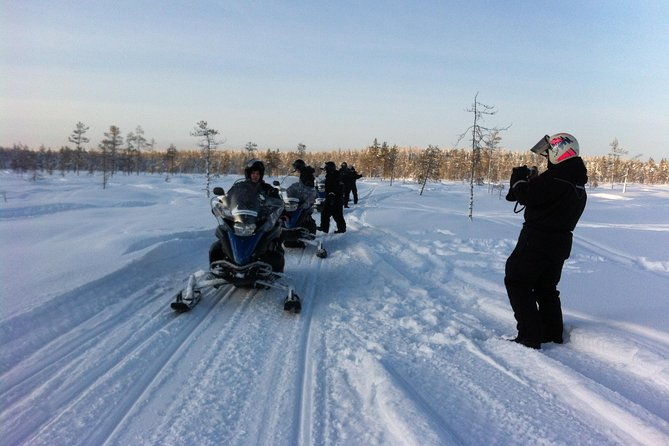 1-hour-snowmobile-safari-experience