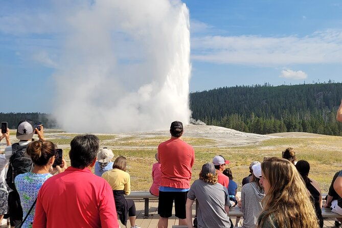 2-day-1-night-yellowstone-with-expert-guide