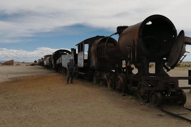 2-days-uyuni-salt-flats-including-laguna-colorada