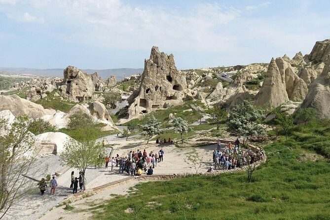 2-way-airport-transfer-hot-air-balloon-1-day-tour-green-or-red