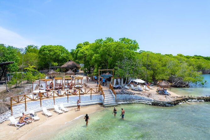 3-private-islands-experience-in-cartagena