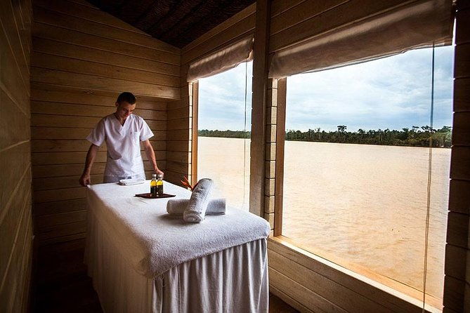 4-day-amazon-river-luxury-cruise-from-iquitos-on-the-delfin-ii