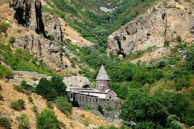4-days-armenia-package-with-accommodation-tours-and-transfers
