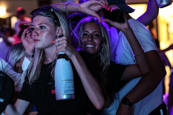 4-hour-day-party-at-beach-clubs-in-mykonos-2