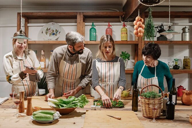 4-hour-market-visit-and-traditional-cooking-workshop-in-palma
