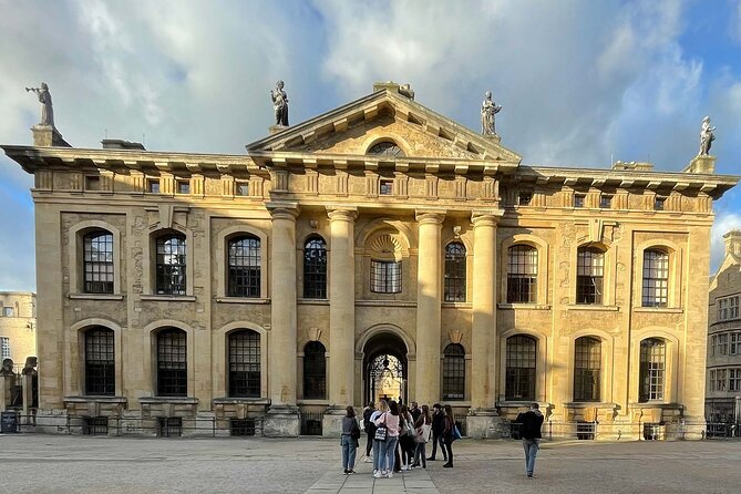 a-guide-to-the-city-of-dreaming-spires-a-self-guided-audio-tour-of-oxford