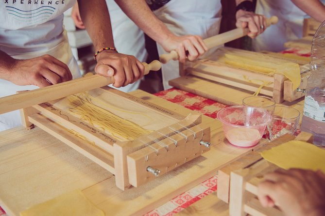 abruzzo-traditional-pasta-making-with-85y-old-local-grandma