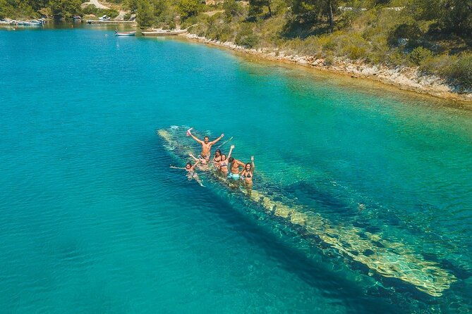 adriatica-tour-blue-lagoon-and-solta-from-trogir